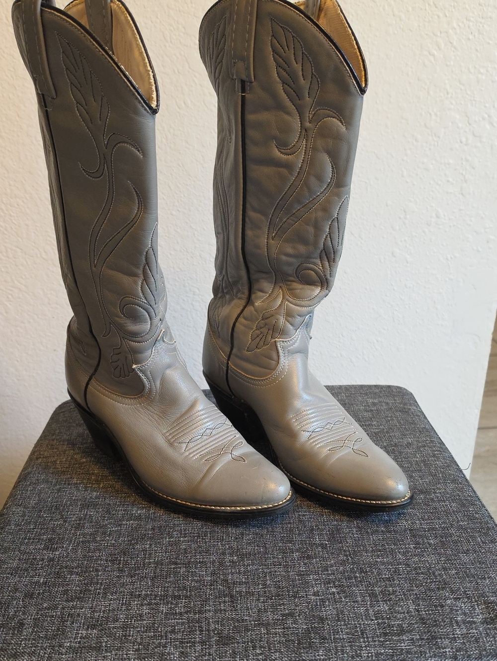 ACME Vintage 70 - 80s Gray Leather Tall Western Boots with Embroidered Design